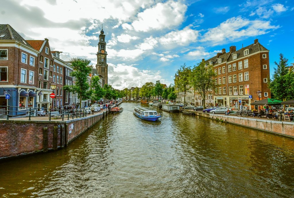 Wandering the canals of Amsterdam is one of the best bucket list ideas. 