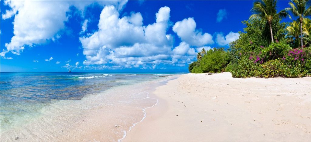 Tahiti Nudist Beach is one of the best nudist beaches in France.