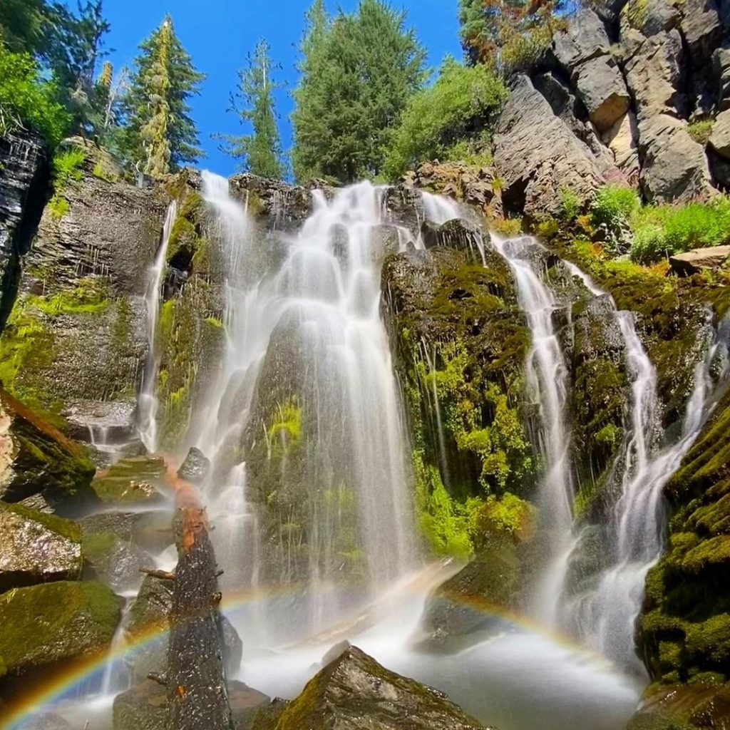Kings Creek Falls is one of the most beautiful waterfalls in Northern California.