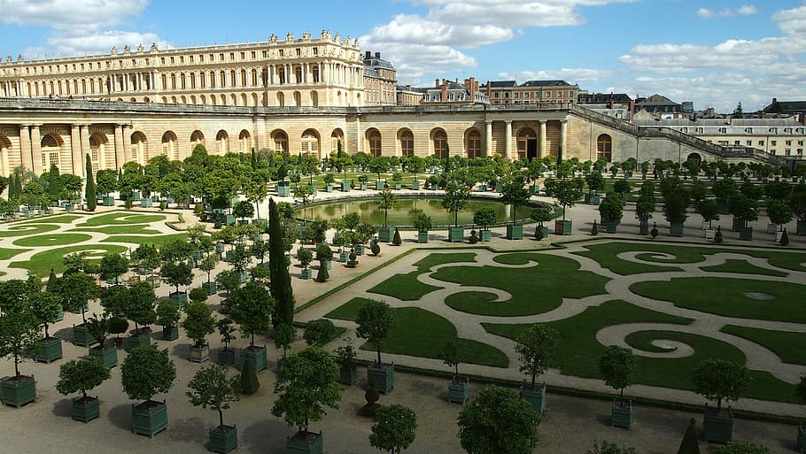 The Palace of Versailles is a quintessential Parisian museum.