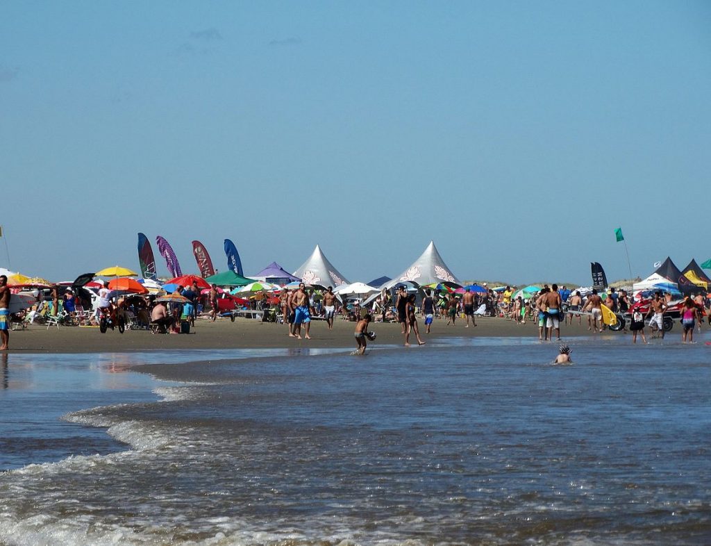 Praia do Cassino Beach is the world's longest beach!
