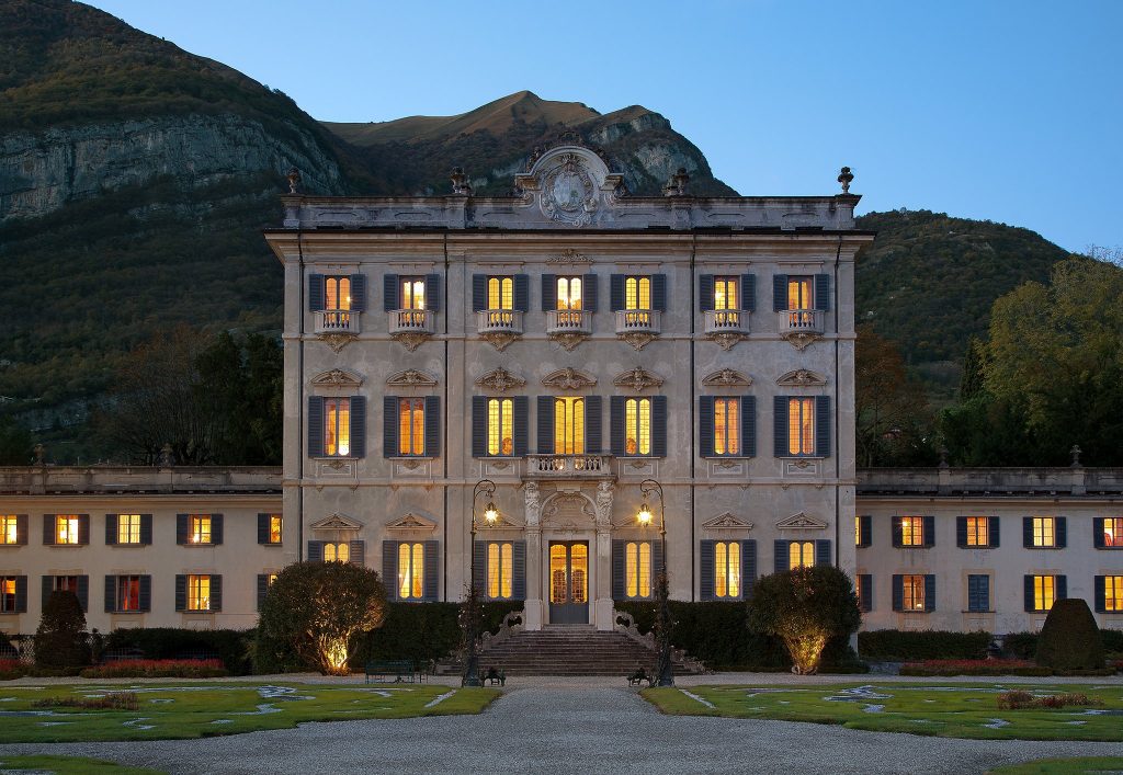 Villa Sola Cabiati is one of the best Lake Como wedding venues.