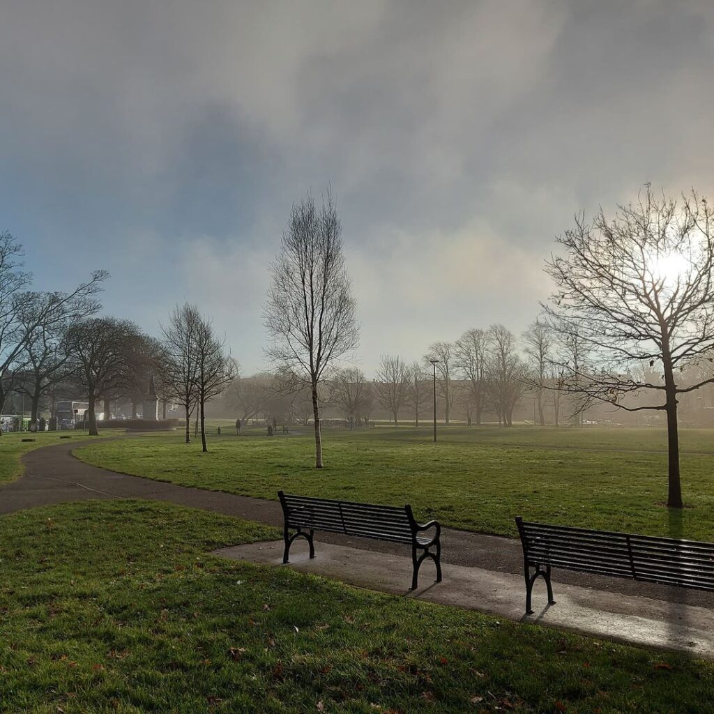 Victoria Park is one of the best parks in Edinburgh.