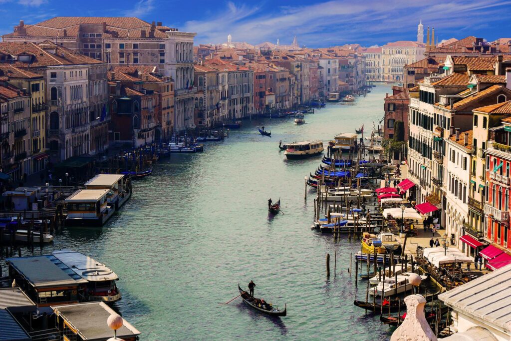 Venice is a very romantic city.
