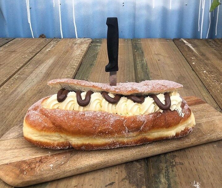 The Kilo Doughnut is one of the crazy food challenges around the world.