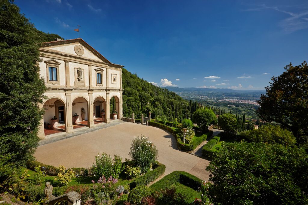 Villa San Michele is one of the most beautiful wedding venues in Florence.