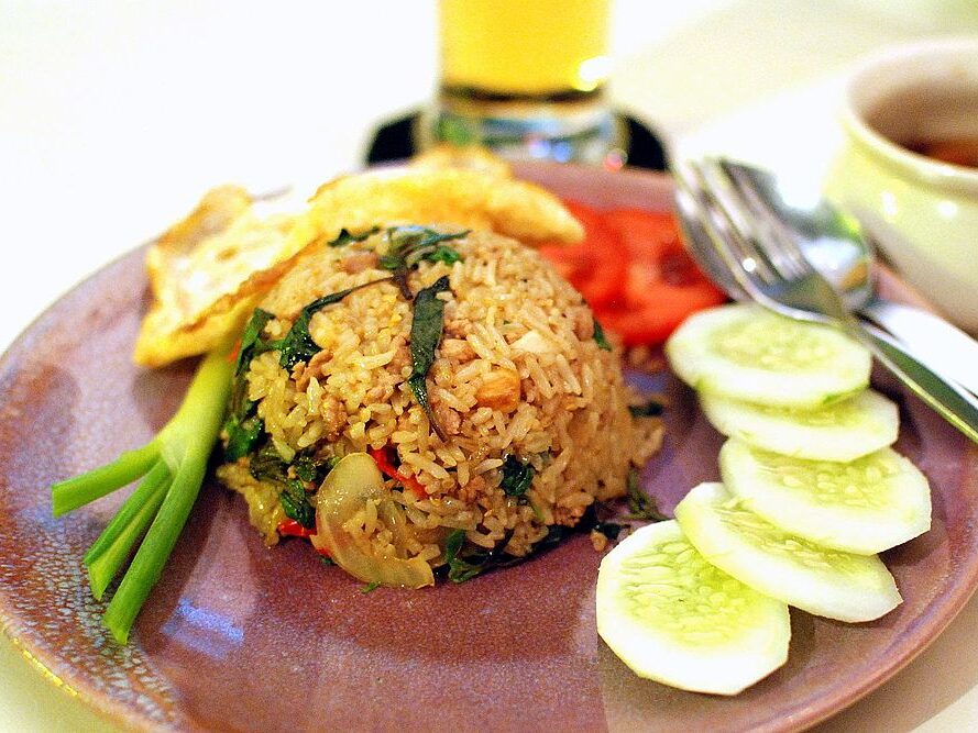Khao Pad is a signature dish.