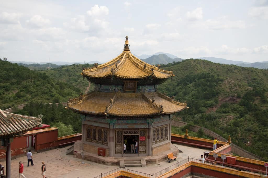 Chengde is great for a relaxing stay.