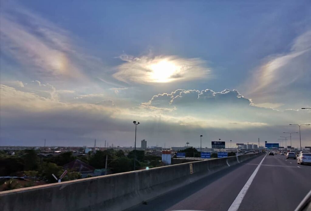 Bang Na Expressway is one of the longest bridges in the world.