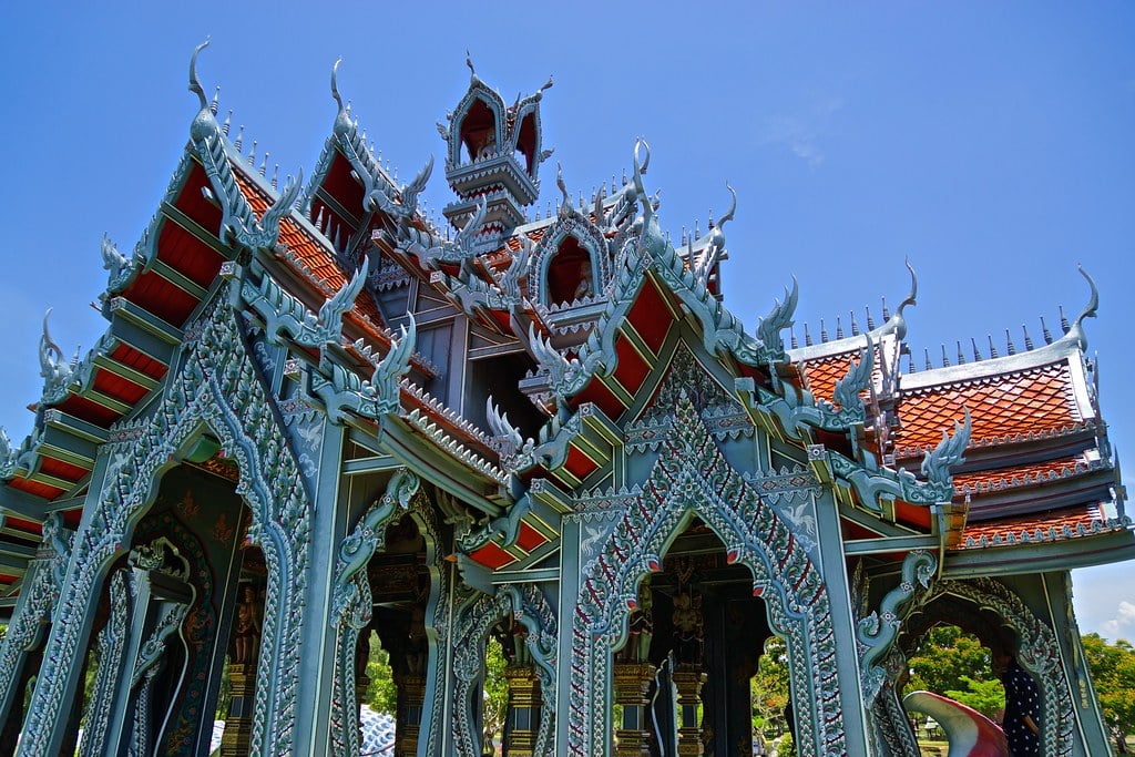 Covering skin is one of the most important customs in Thailand you should know about.
