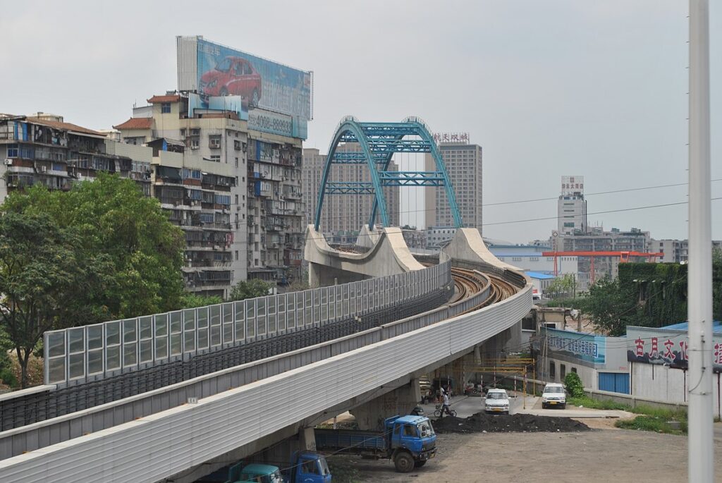 This is the first elevated Metro line in Wuhan.