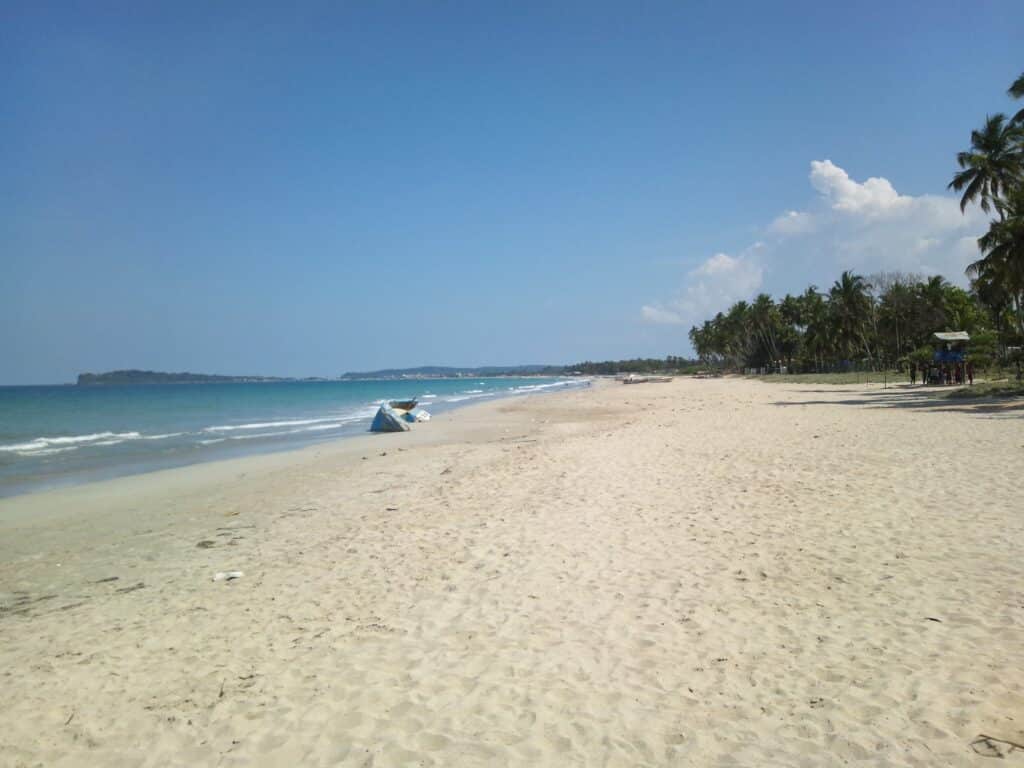 Picture of Uppveli Beach as one of the top 10 most beautiful beaches in Sri Lanka.